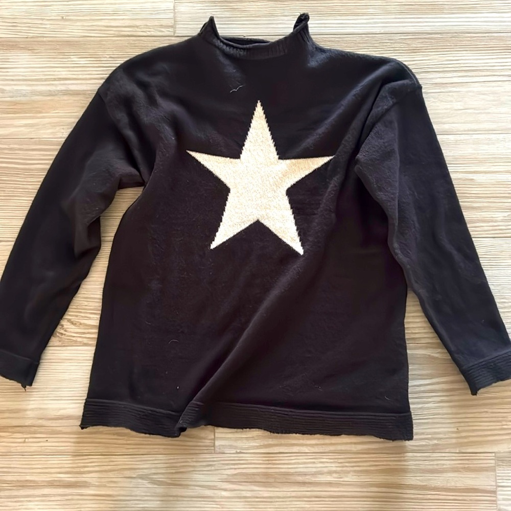 Women star sweater Size L